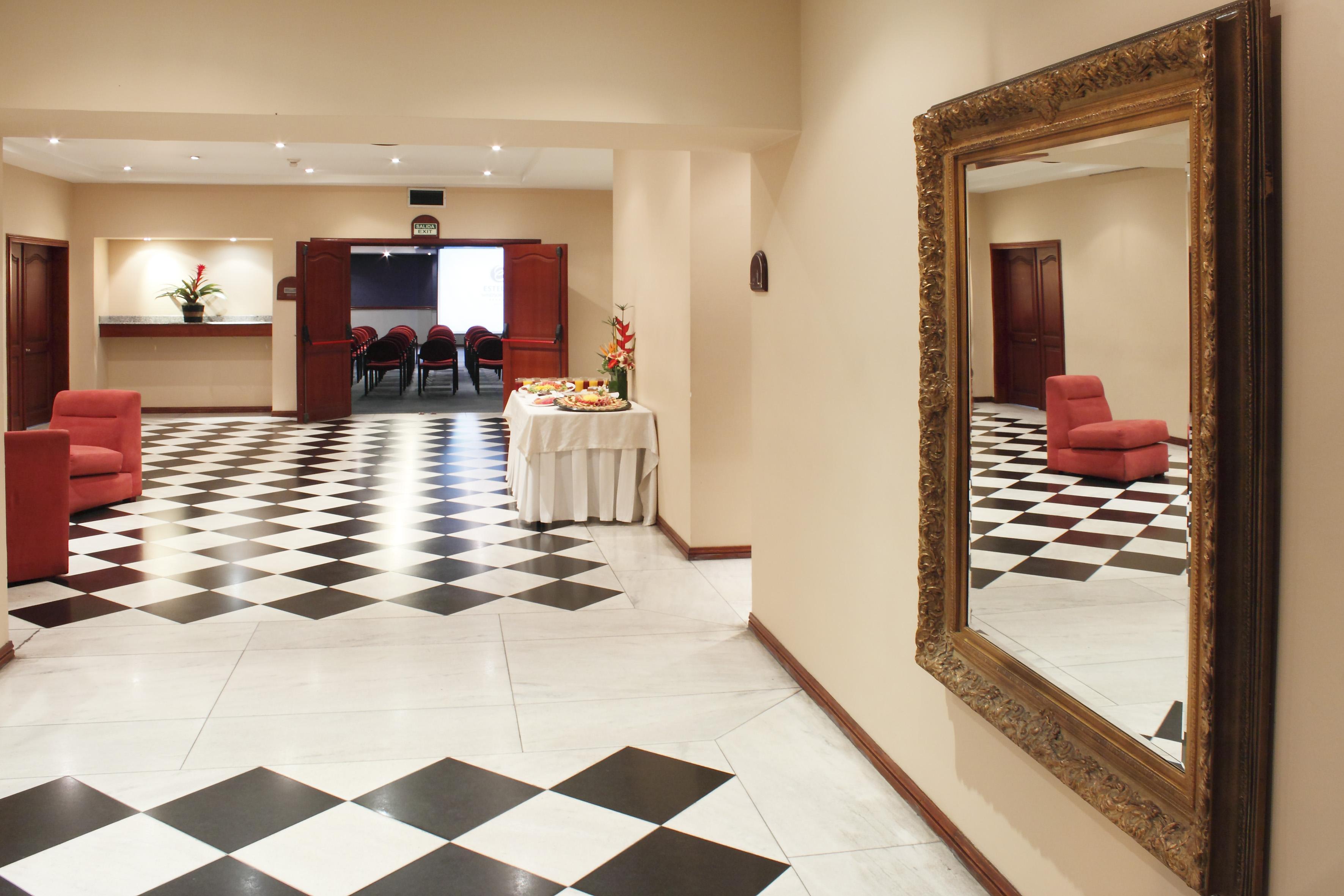 Hotel Windsor House Inn By Geh Suites — Photos 2